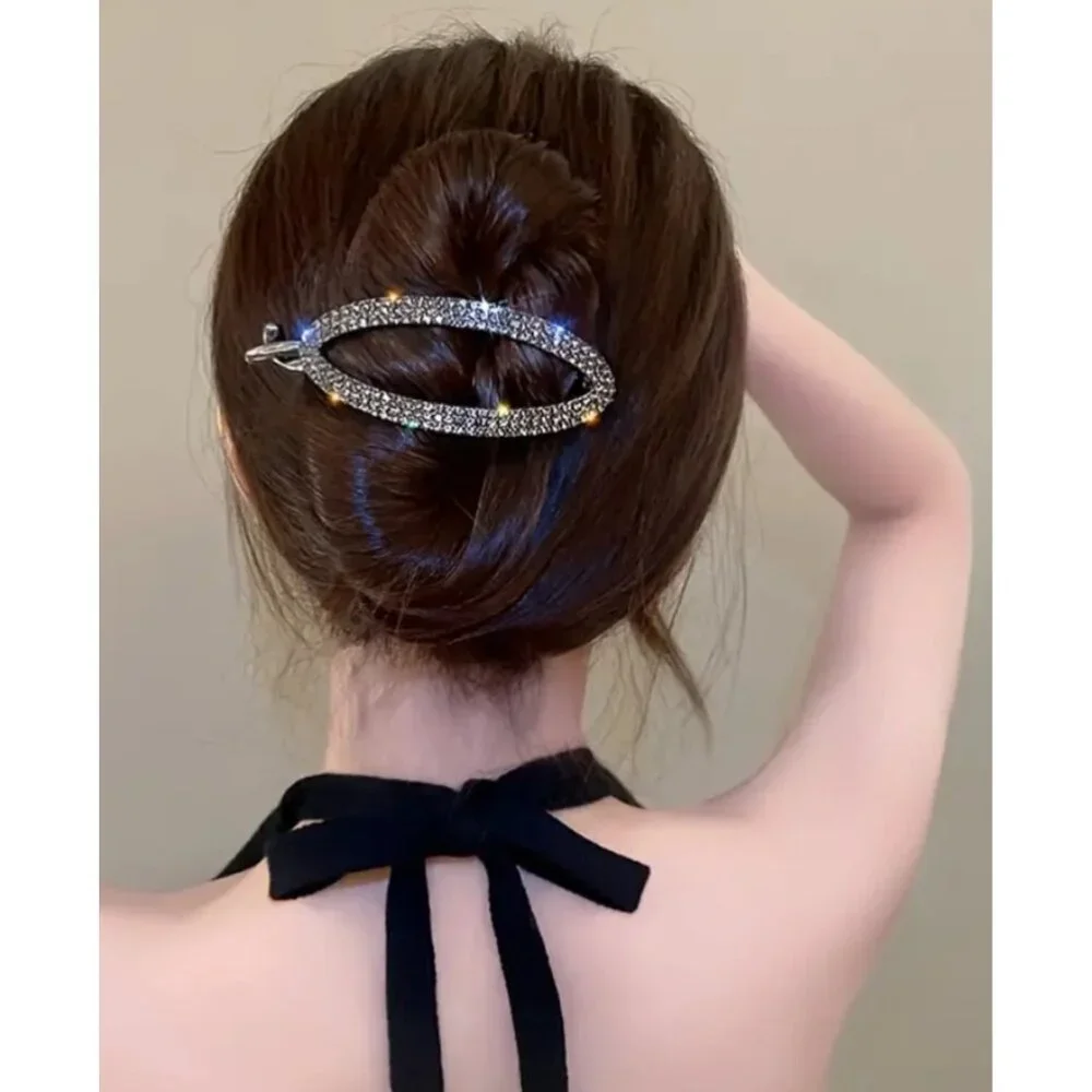 Set of 2 Black & Gold Oval Rhinestone Hair Claw Clips – Elegant & Secure Hold - Picture 4 of 7